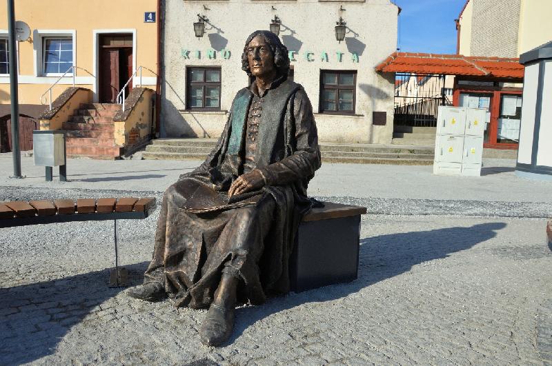 Pomnik Mikołaja Kopernika na rynku